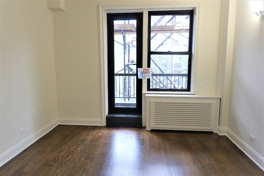 235 W 22nd Street New York, Ny 10011 - Photo 2