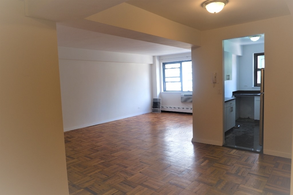 219 East 69th Street - Photo 10