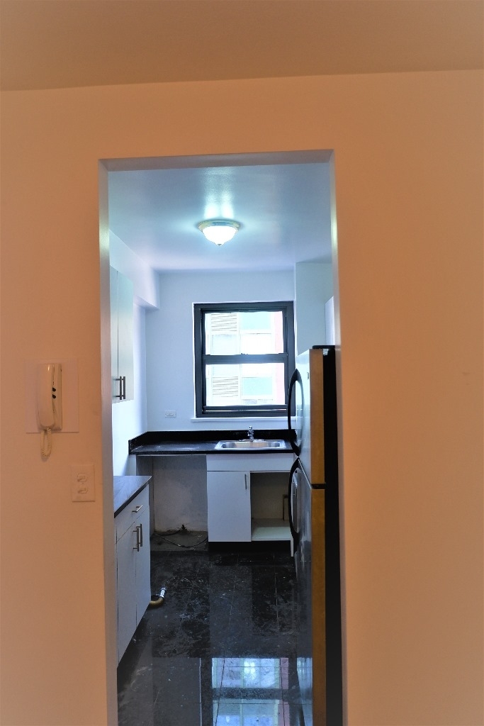 219 East 69th Street - Photo 5