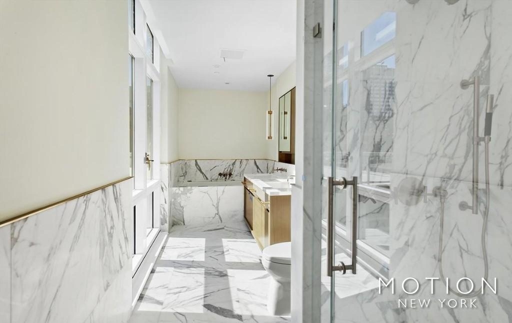 308 East 51st Street - Photo 5