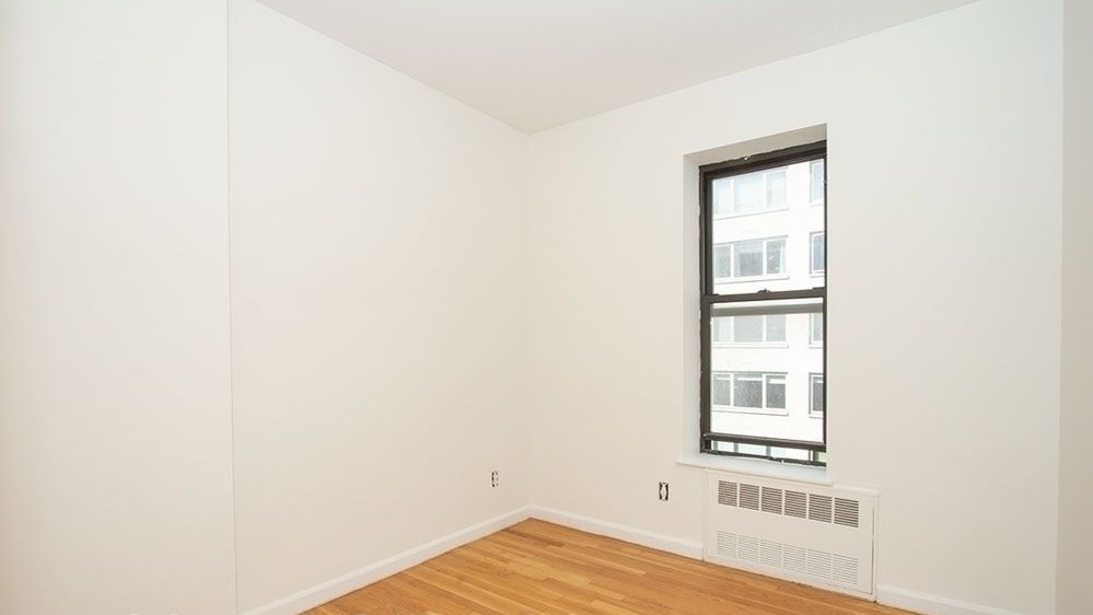 East 83st Street  New York, NY 10028 - Photo 3