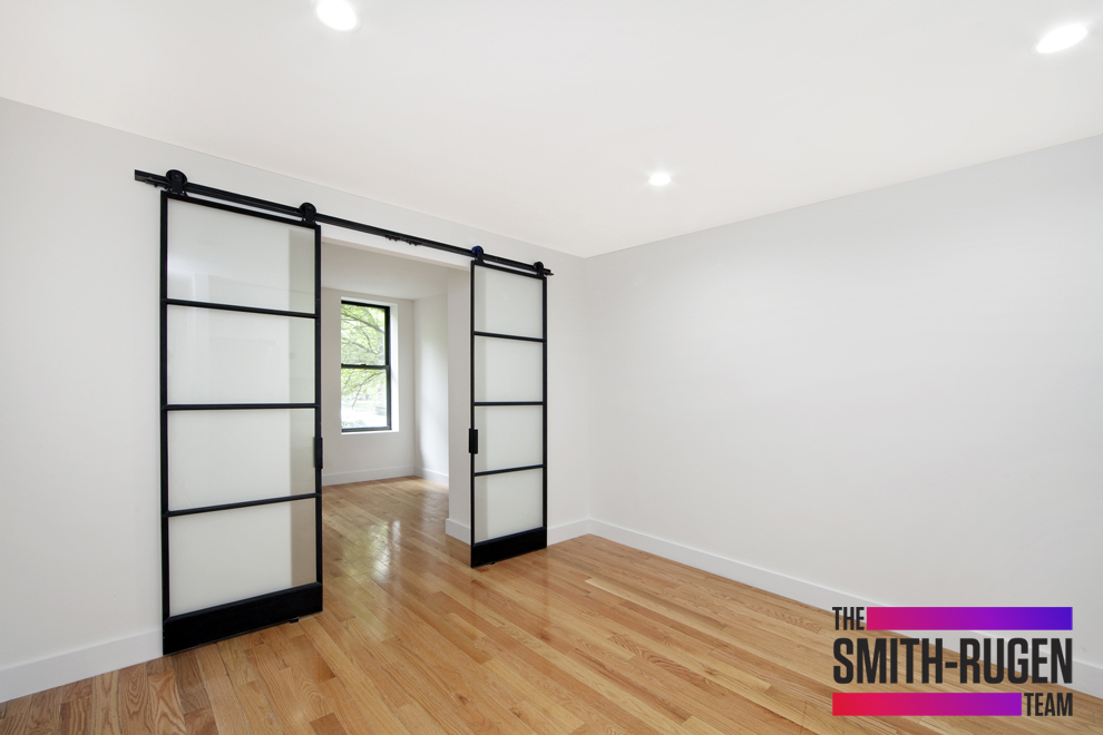 429 East 6th Street - Photo 2