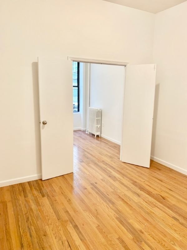 170 West 107 - Photo 0