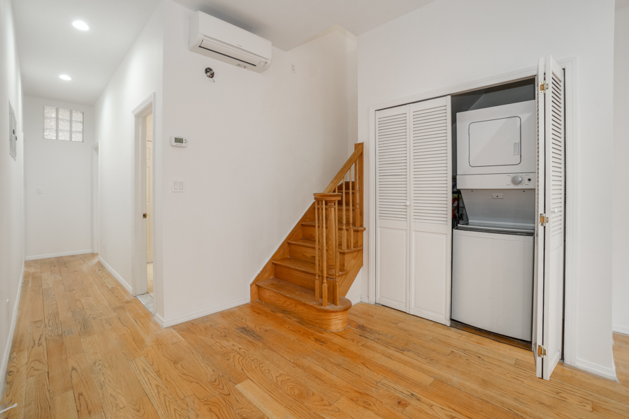 245 East 81 - Photo 3