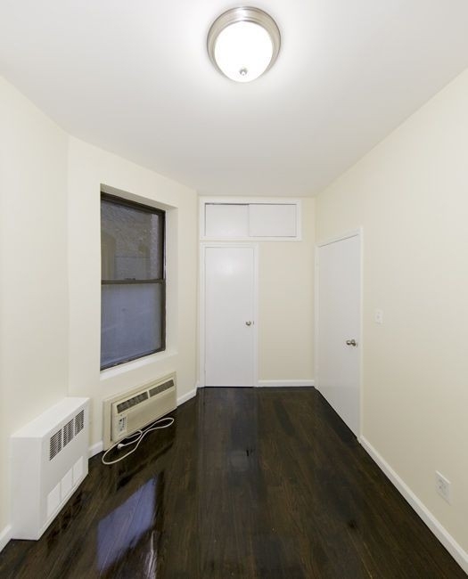 East 74th Street - Photo 2