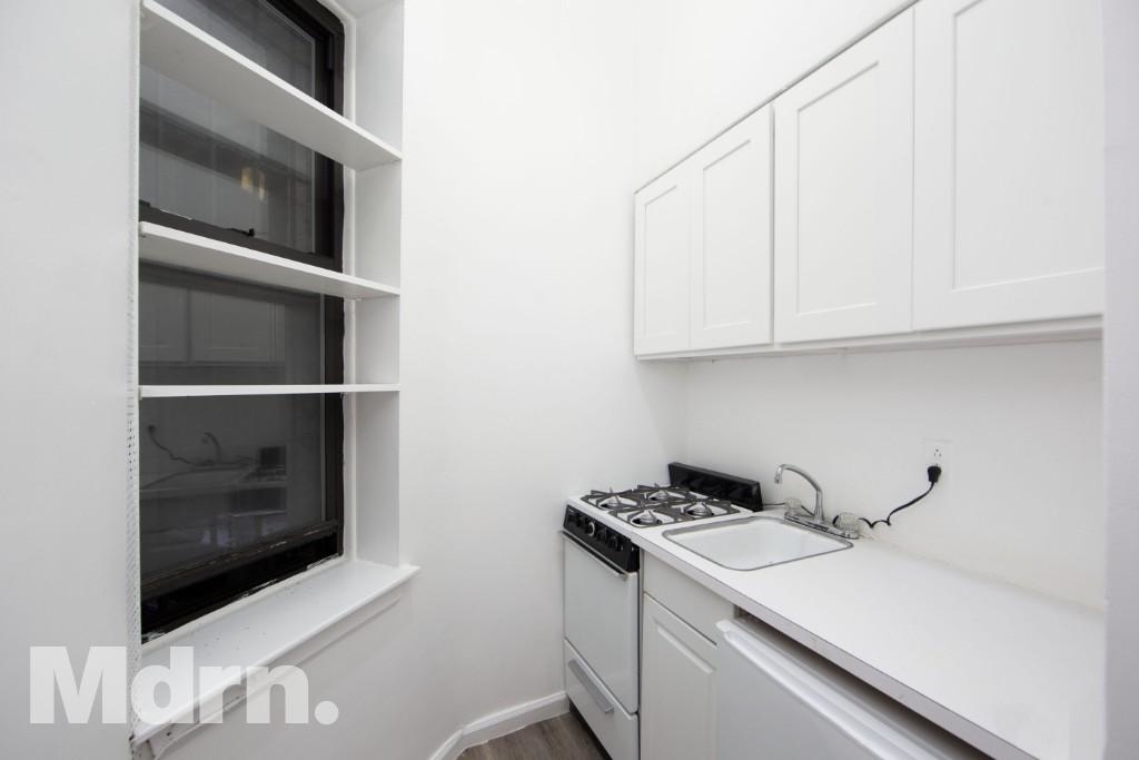 412 East 83rd Street - Photo 1