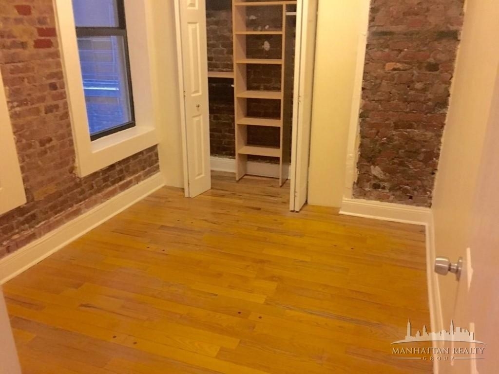 229 E 12th St - Photo 2