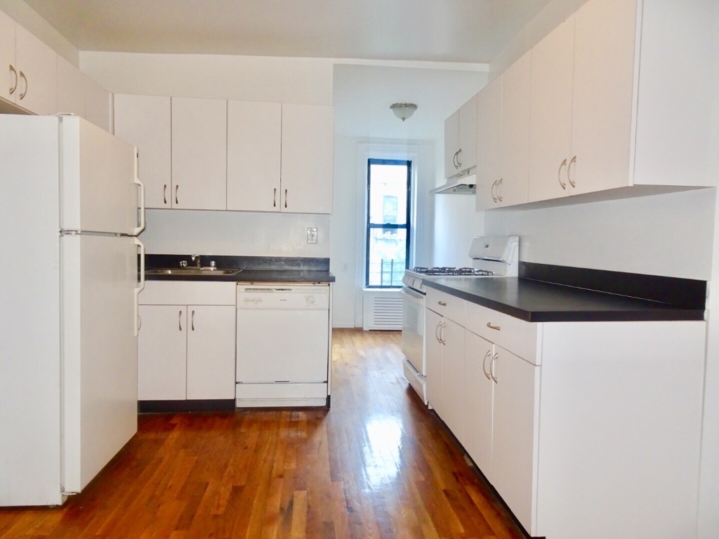 231 E 89th - Photo 10