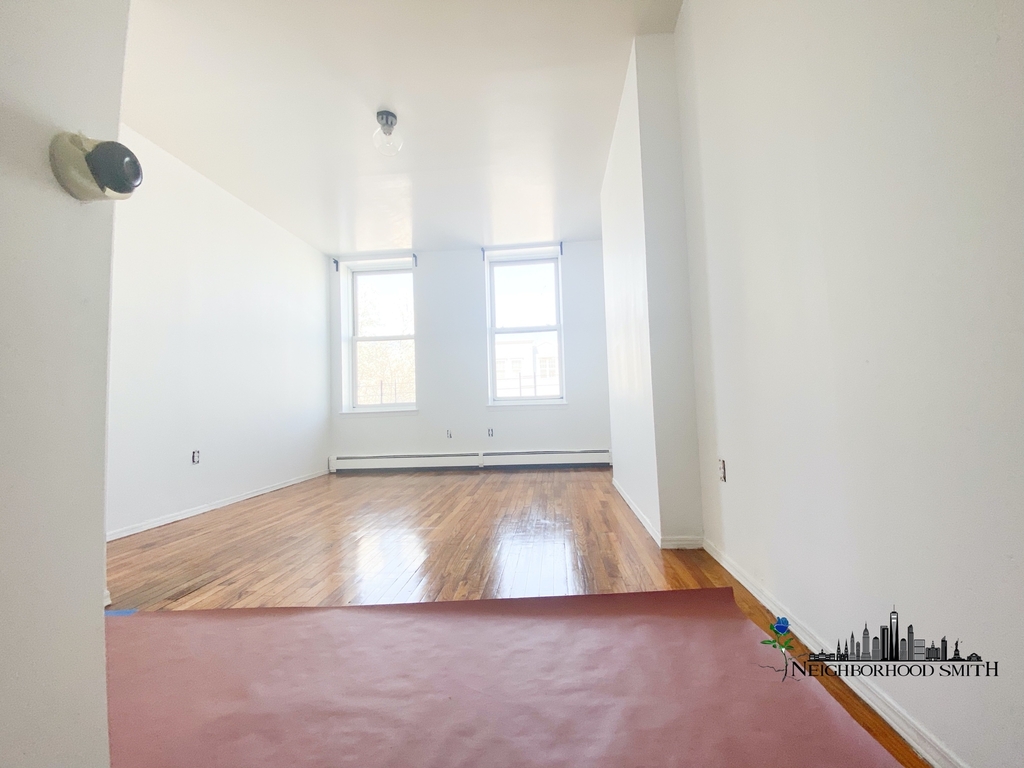 908 Hancock Street - Photo 8