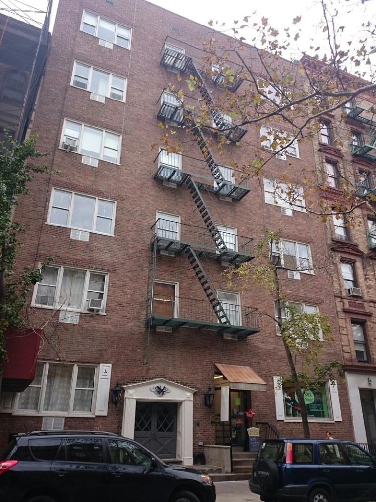 46 West 73rd Street - Photo 1