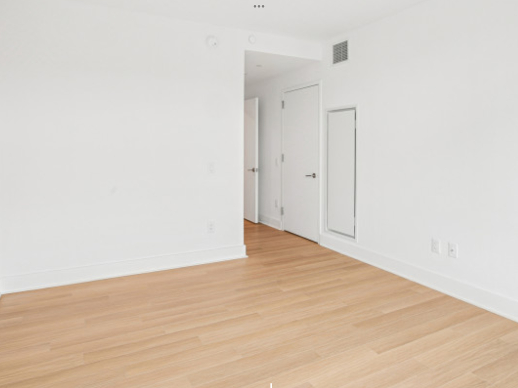 24th street and 3rd Avenue  - Photo 8