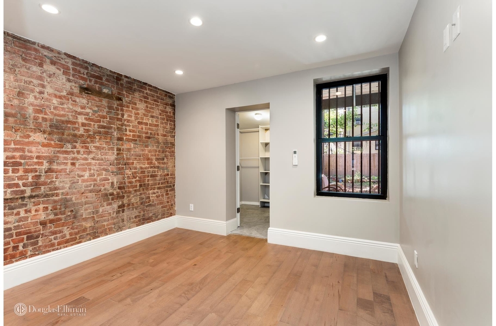 748 Lafayette Avenue - Photo 2