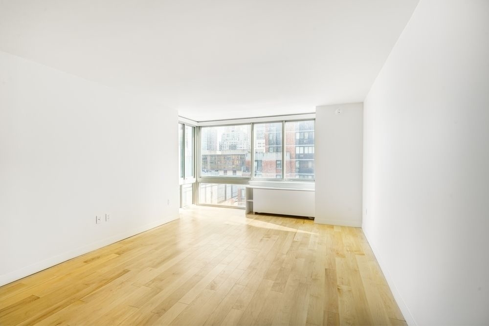 101 West End Avenue - Photo 2