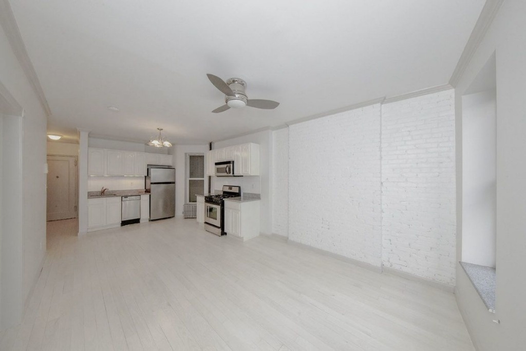 552 Broome Street - Photo 1