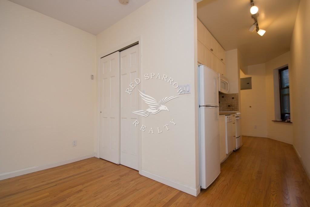 325 East 88th Street - Photo 11