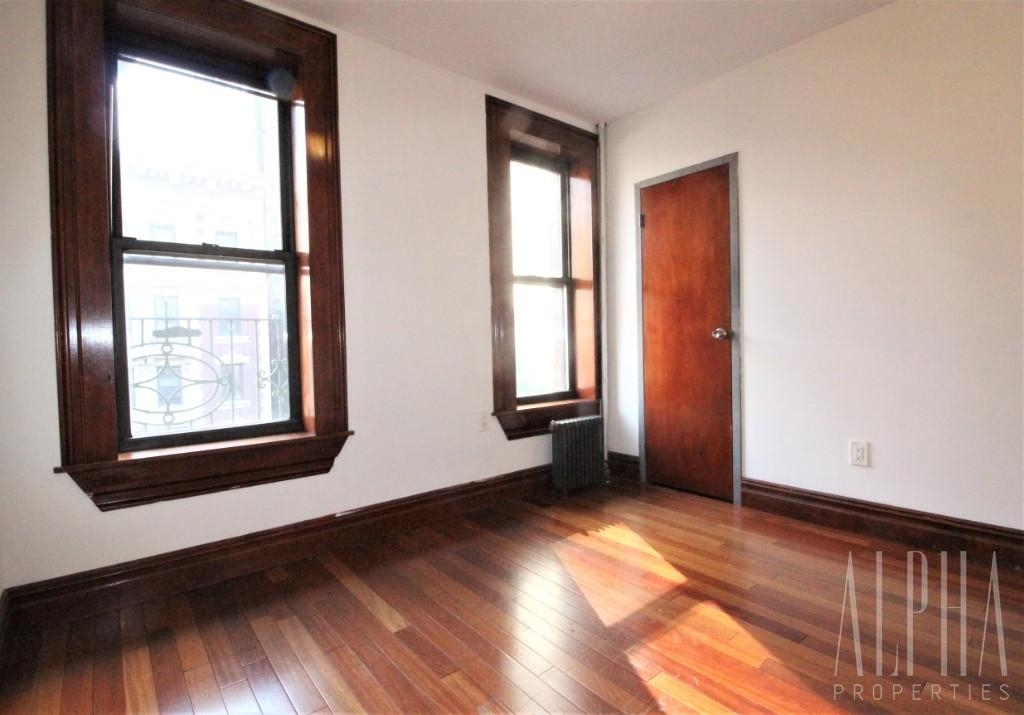 1392 Madison Avenue - Photo 3