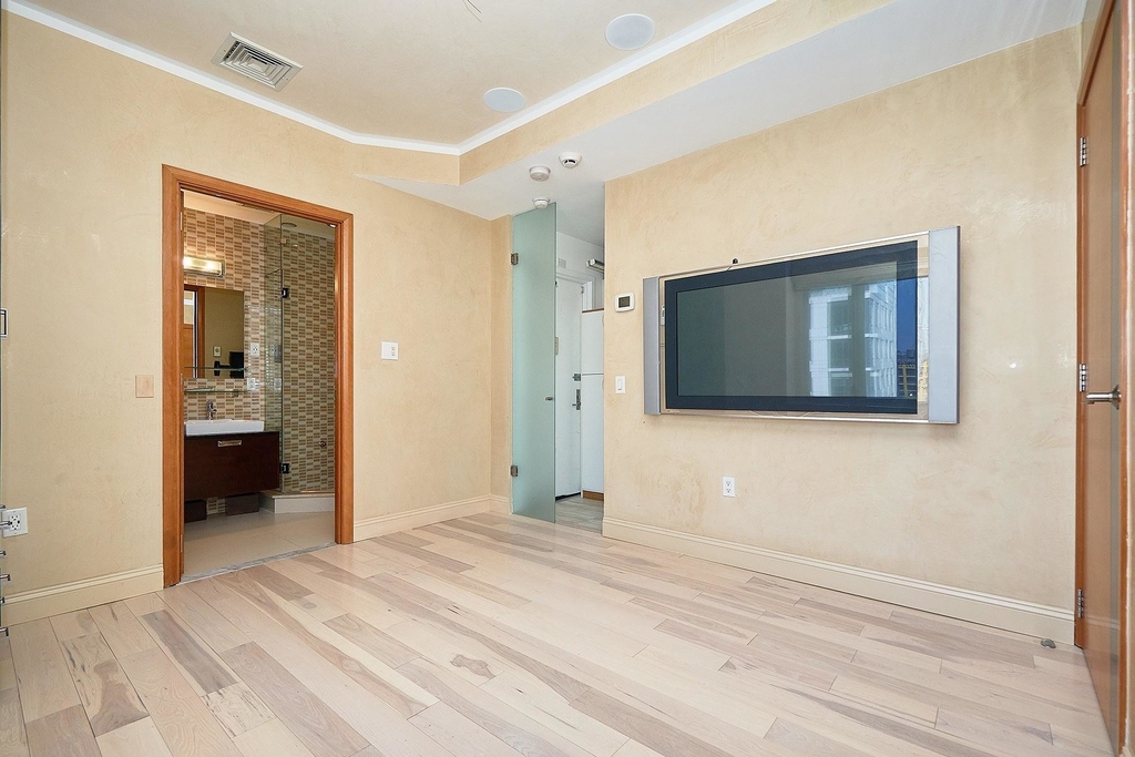 502 Ninth Avenue - Photo 13