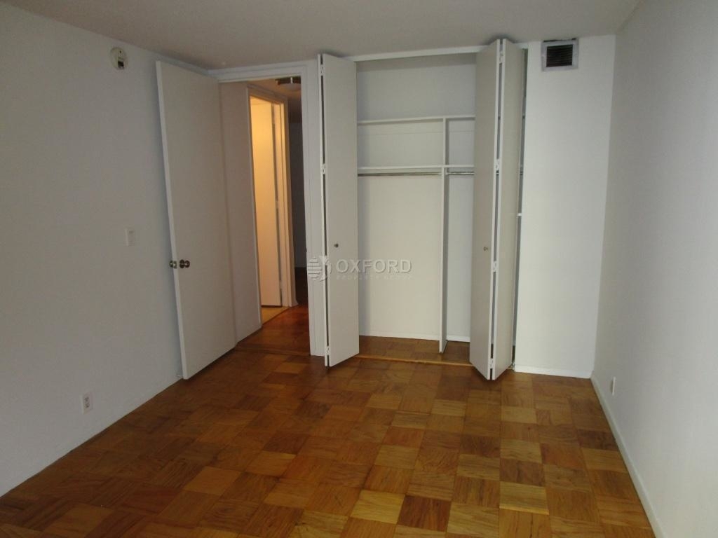 East 57th Street - Photo 11