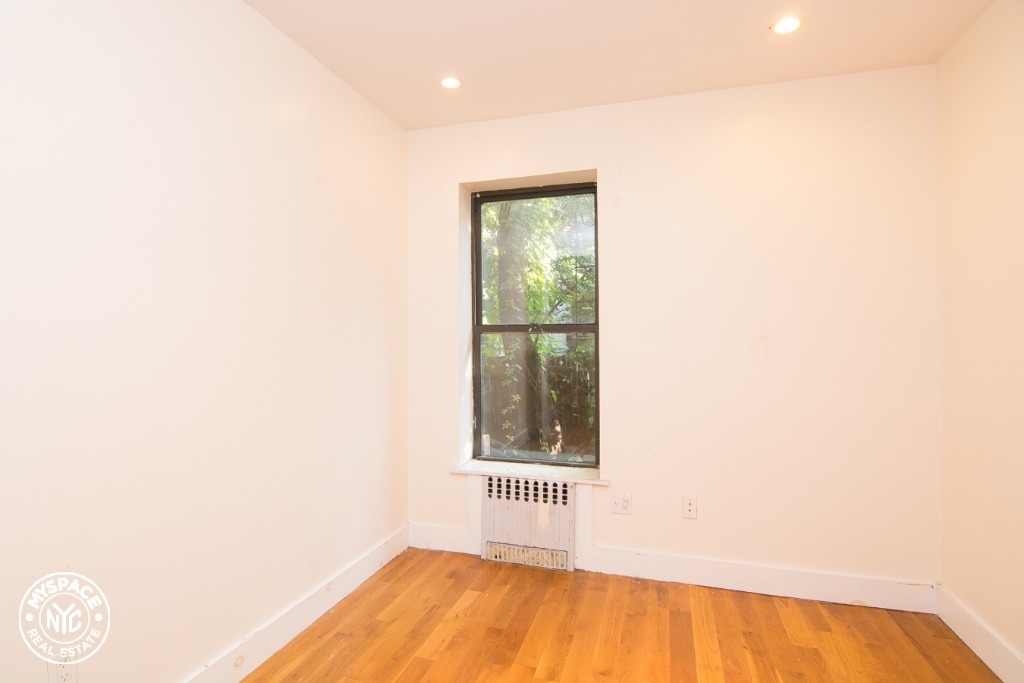 1058 Bergen St #2rb - Photo 2