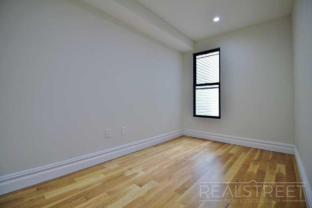 648 Chauncey Street - Photo 6