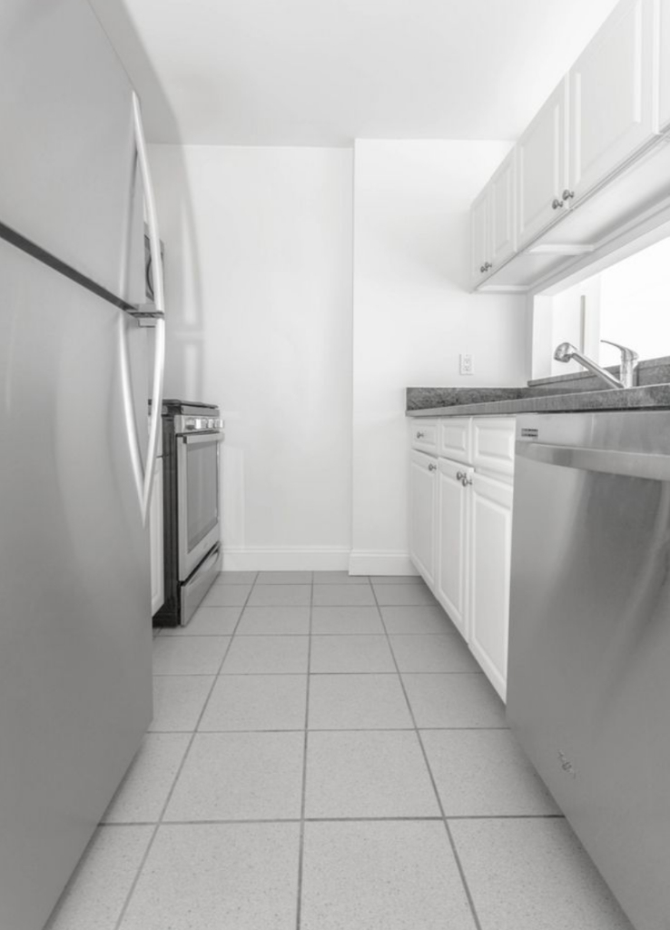 320 West 48th Street - Photo 0