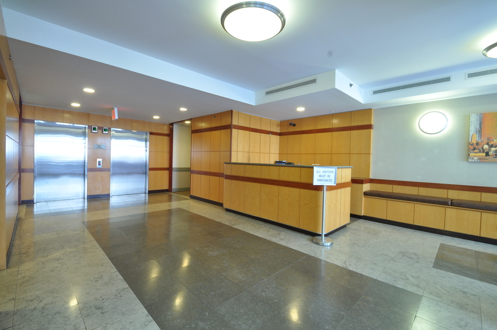 320 West 48th Street - Photo 8