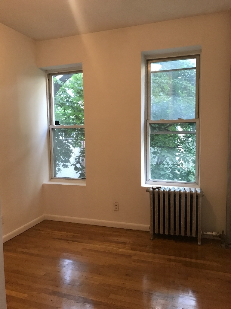 111 west 16th street - Photo 1