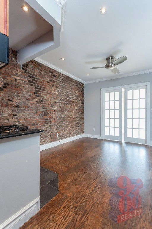 213 E 26th - Photo 1