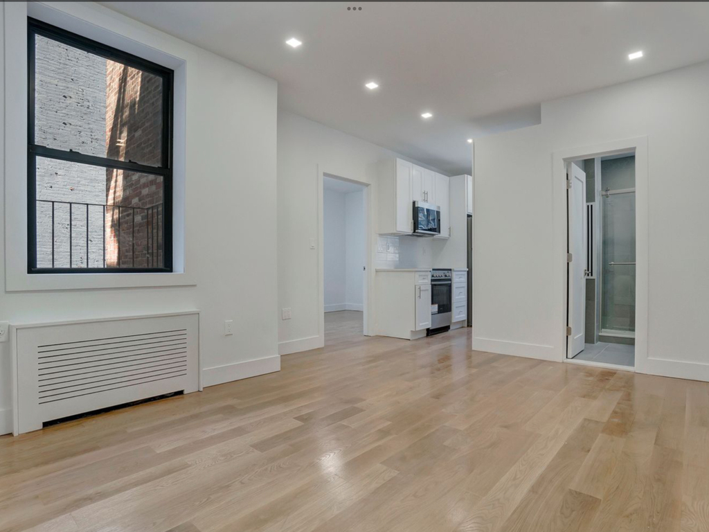 407 Park Avenue South - Photo 2