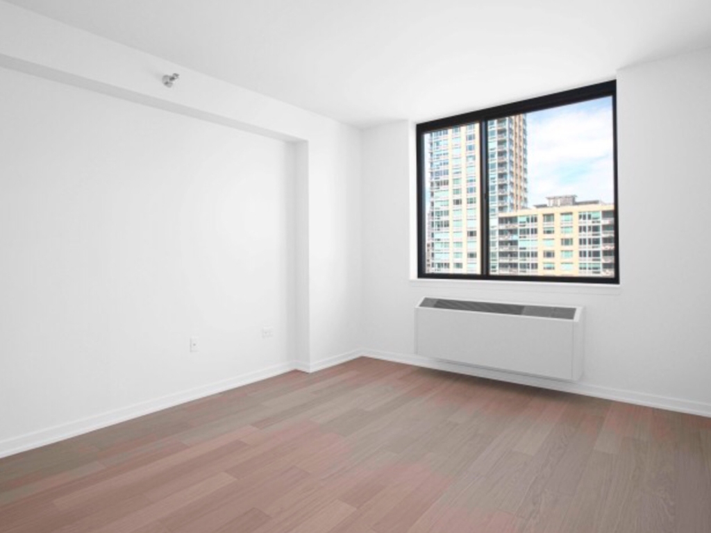 22nd street and Lexington Avenue  - Photo 3