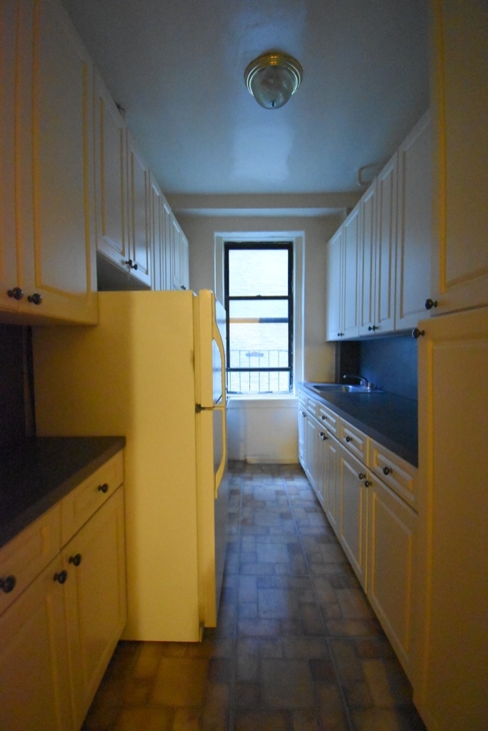 3647 Broadway  - Photo 5