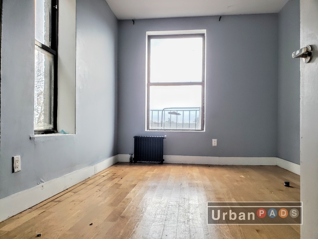 1202 Avenue K  - Photo 2