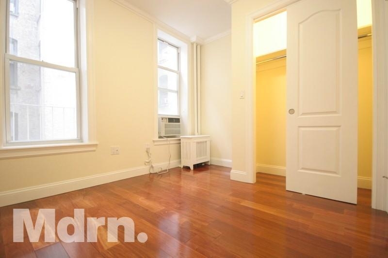 1142 First Avenue - Photo 2