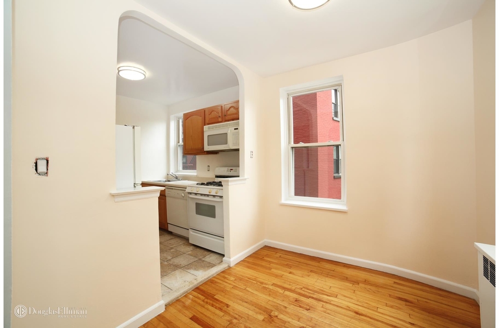 500 Kappock St - Photo 1