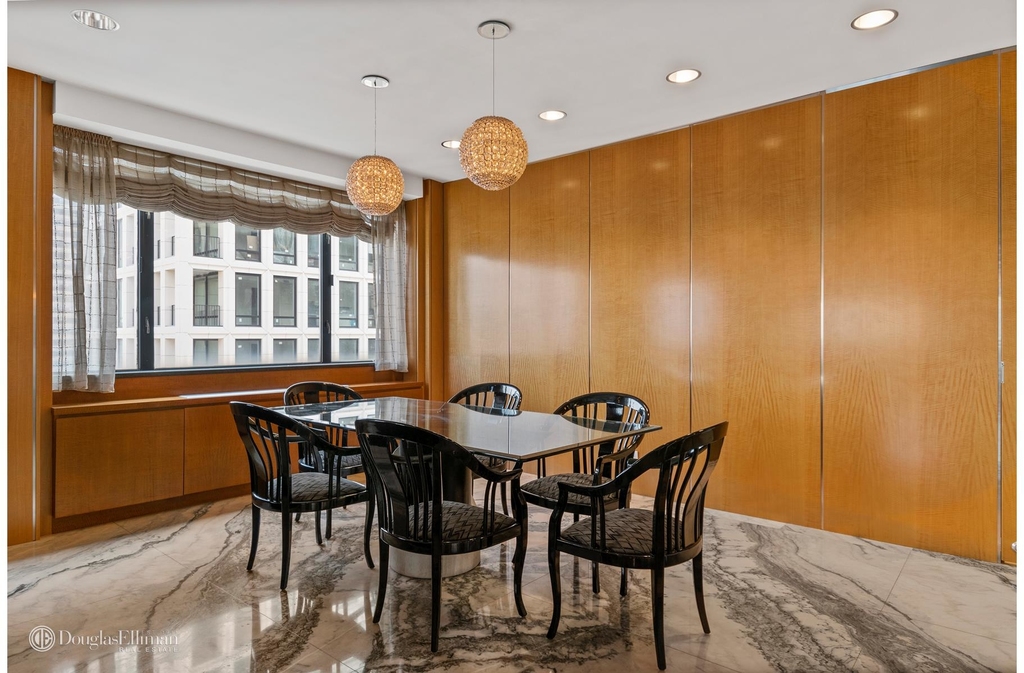 30 West 61st St - Photo 9