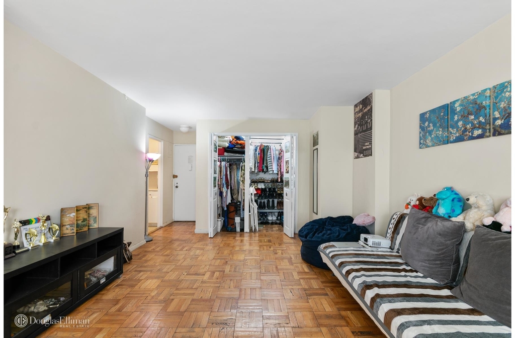 155 East 34th St - Photo 2