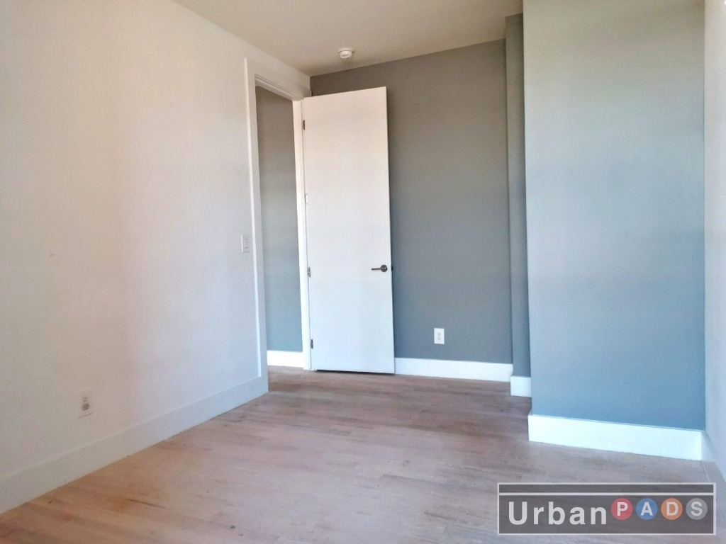 1236 Pacific Street - Photo 6