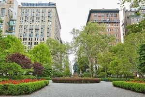 7 Lexington Avenue - Photo 10