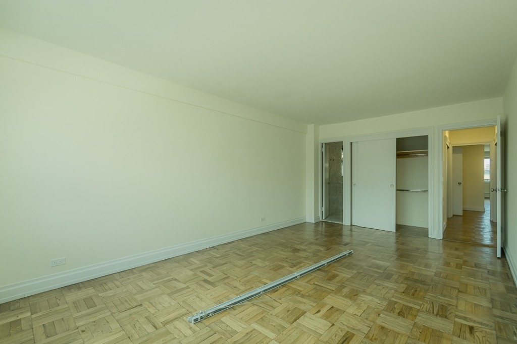 420 East 79th Street - Photo 8