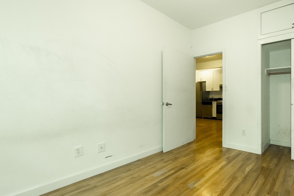 220 East 85th Street - Photo 5