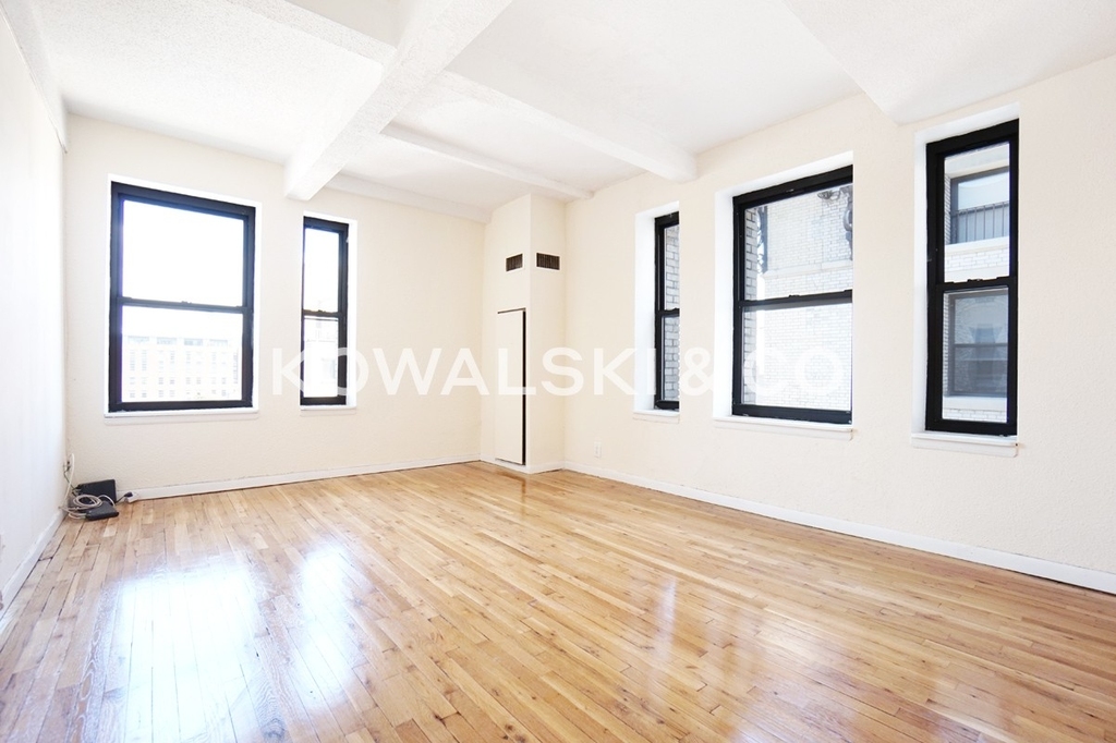 160 Bleecker St. - Photo 0