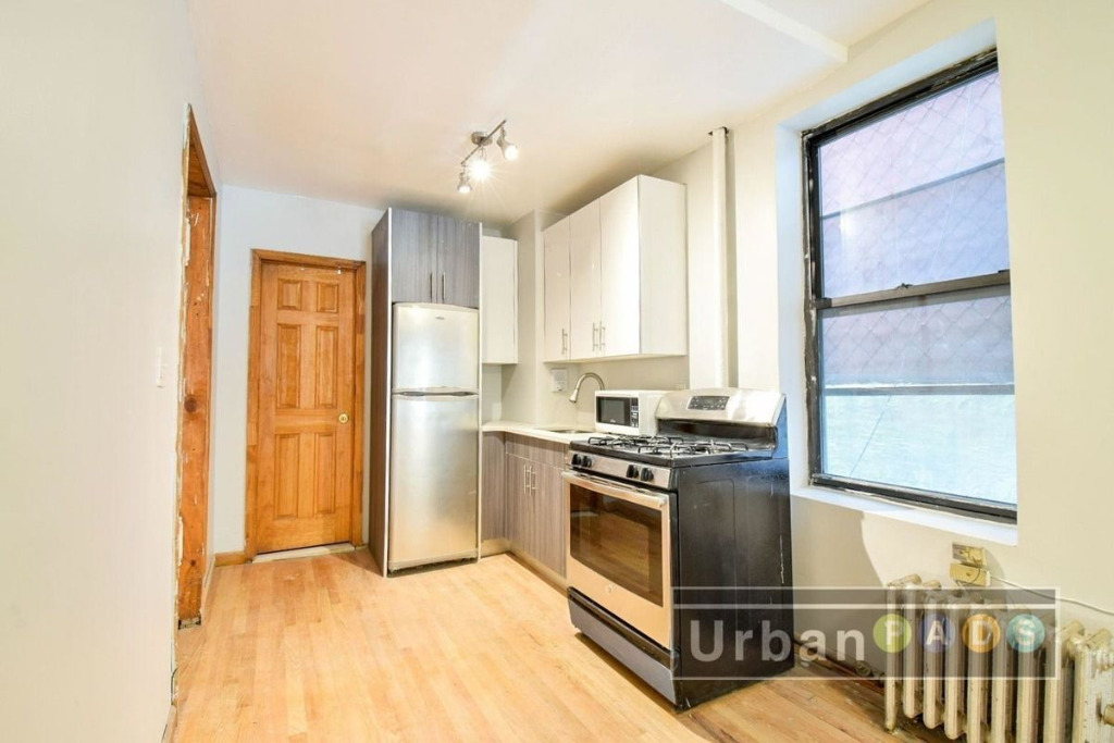 373 Monroe Street  Brooklyn, NY 11221 - Photo 0