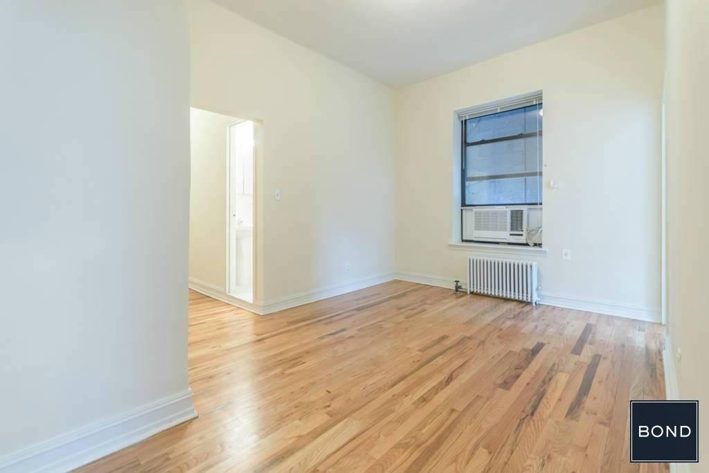 310 East 19th Street - Photo 1