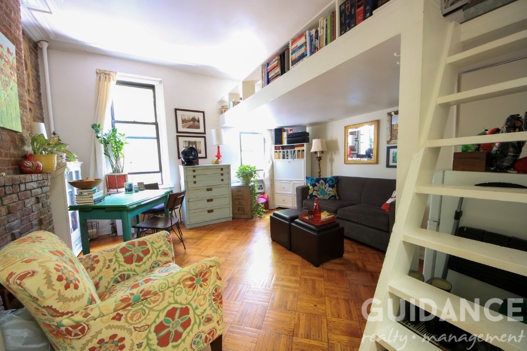 52 West 82nd Street - Photo 0