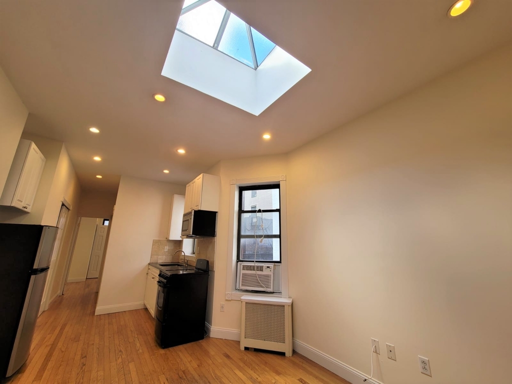 42 West 65th St - Photo 0