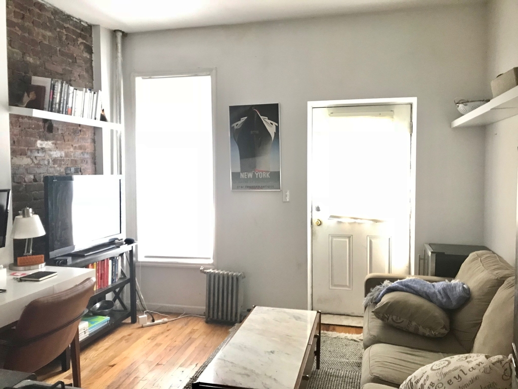 142 Scholes Street - Photo 3