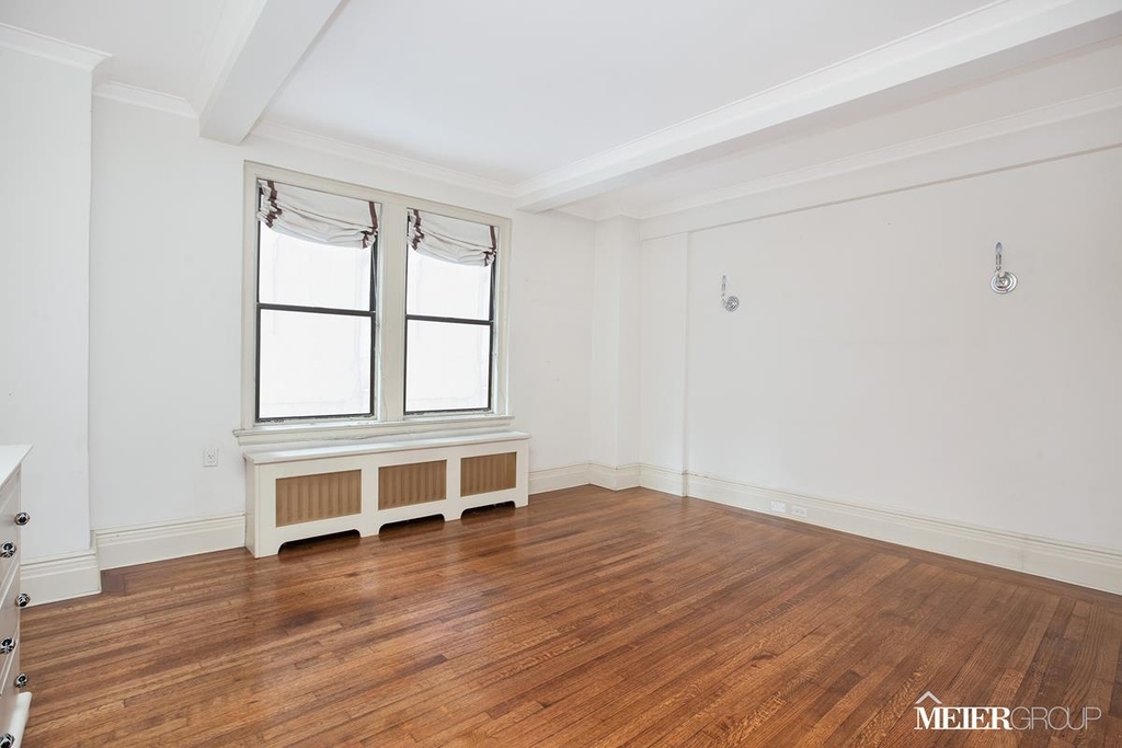 865 First Avenue - Photo 4