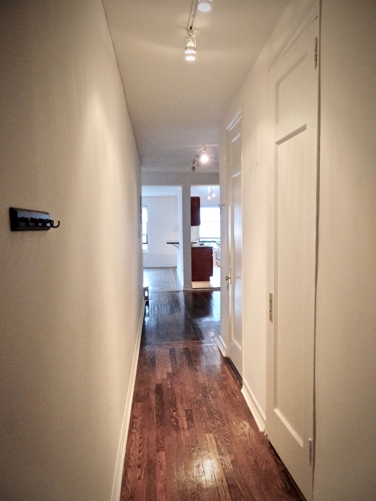 95 Brooklyn Ave - Photo 1