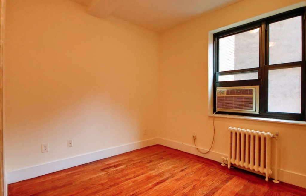 2 Bedrooms near Washington Square Park - Photo 0