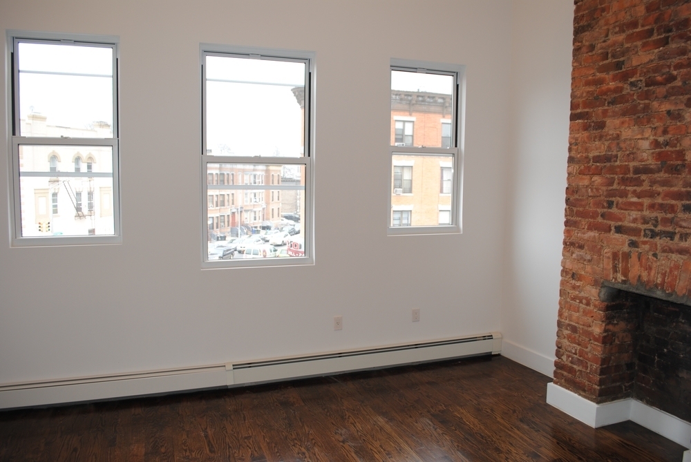 1424 Flatbush  - Photo 4